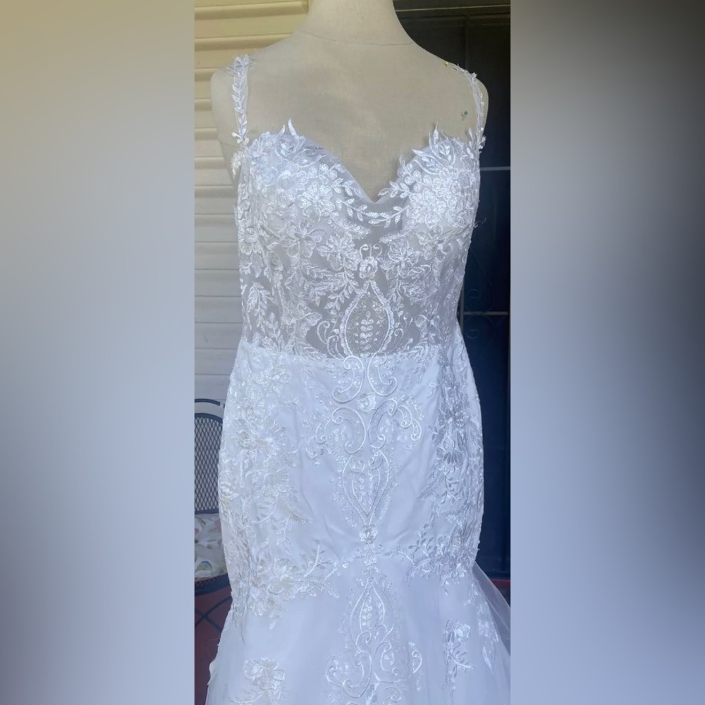 BrandNew Mermaid Bridal Gown Plus Size 16 by Jun Xuan Ya With Tags.